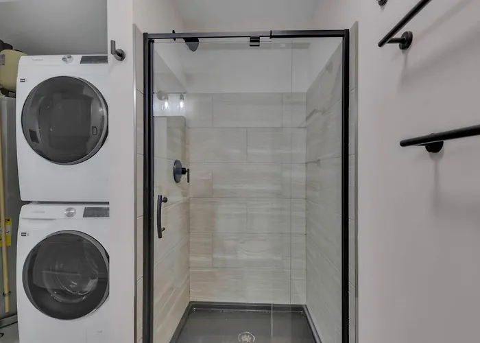 Bright New Walkable Olde Town East Parking Apartamento *