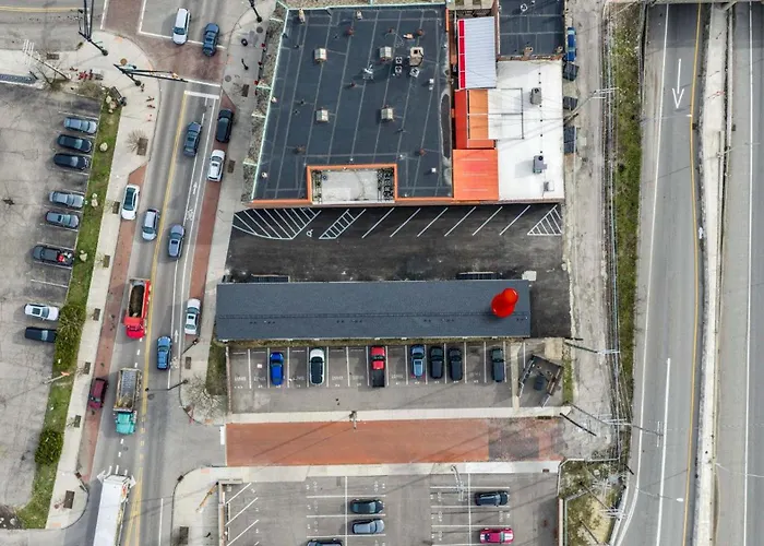 Apartamento Bright New Walkable Olde Town East Parking