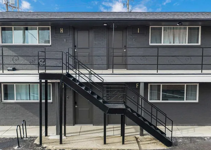 Bright New Walkable Olde Town East Parking Apartamento